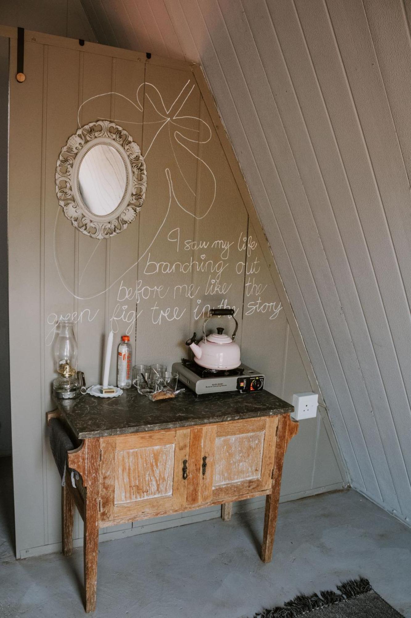White Linen Guesthouse Tierpoort ภายนอก รูปภาพ