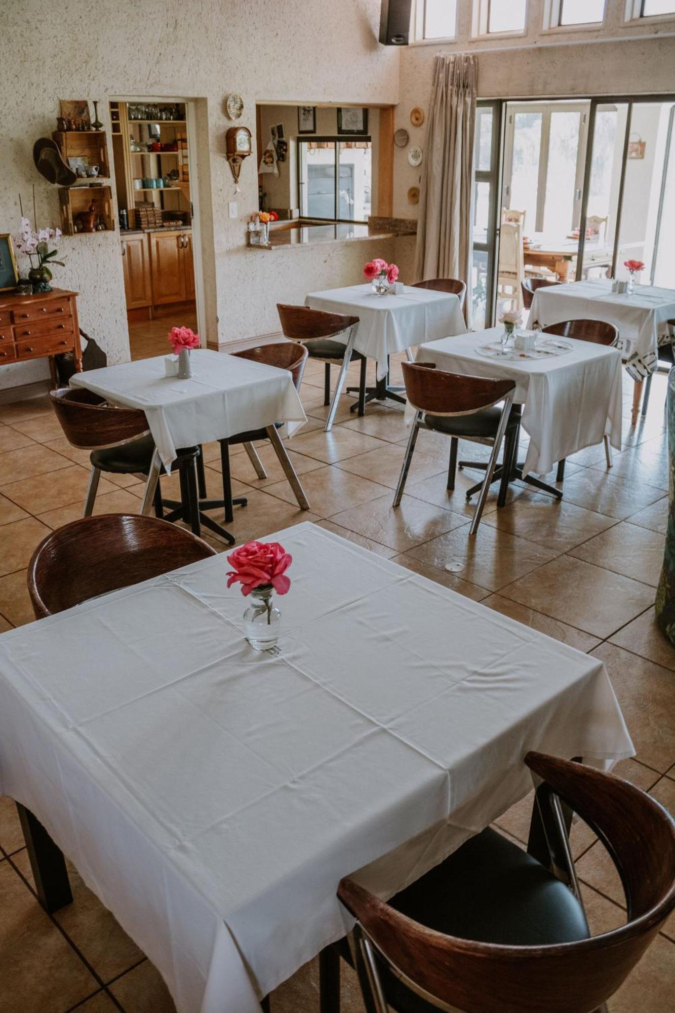 White Linen Guesthouse Tierpoort ภายนอก รูปภาพ