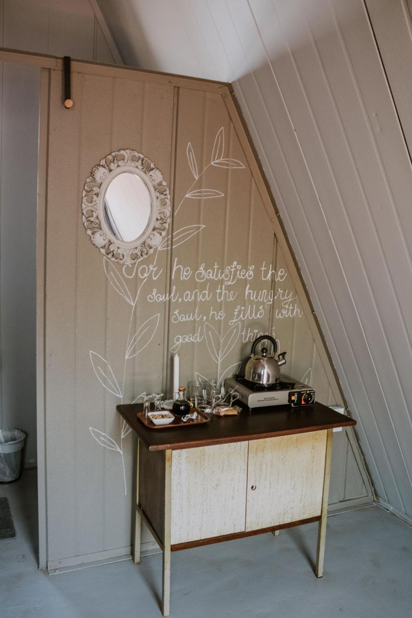White Linen Guesthouse Tierpoort ภายนอก รูปภาพ