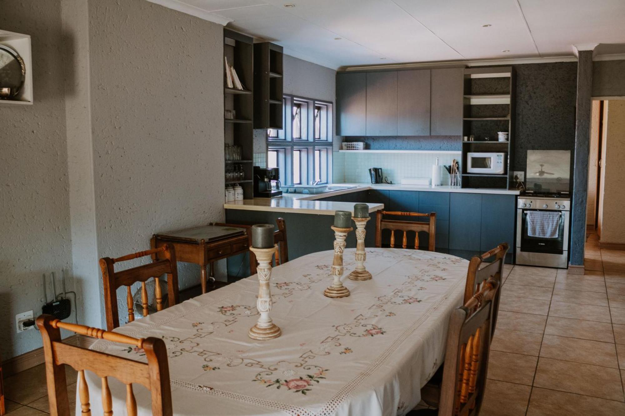 White Linen Guesthouse Tierpoort ภายนอก รูปภาพ