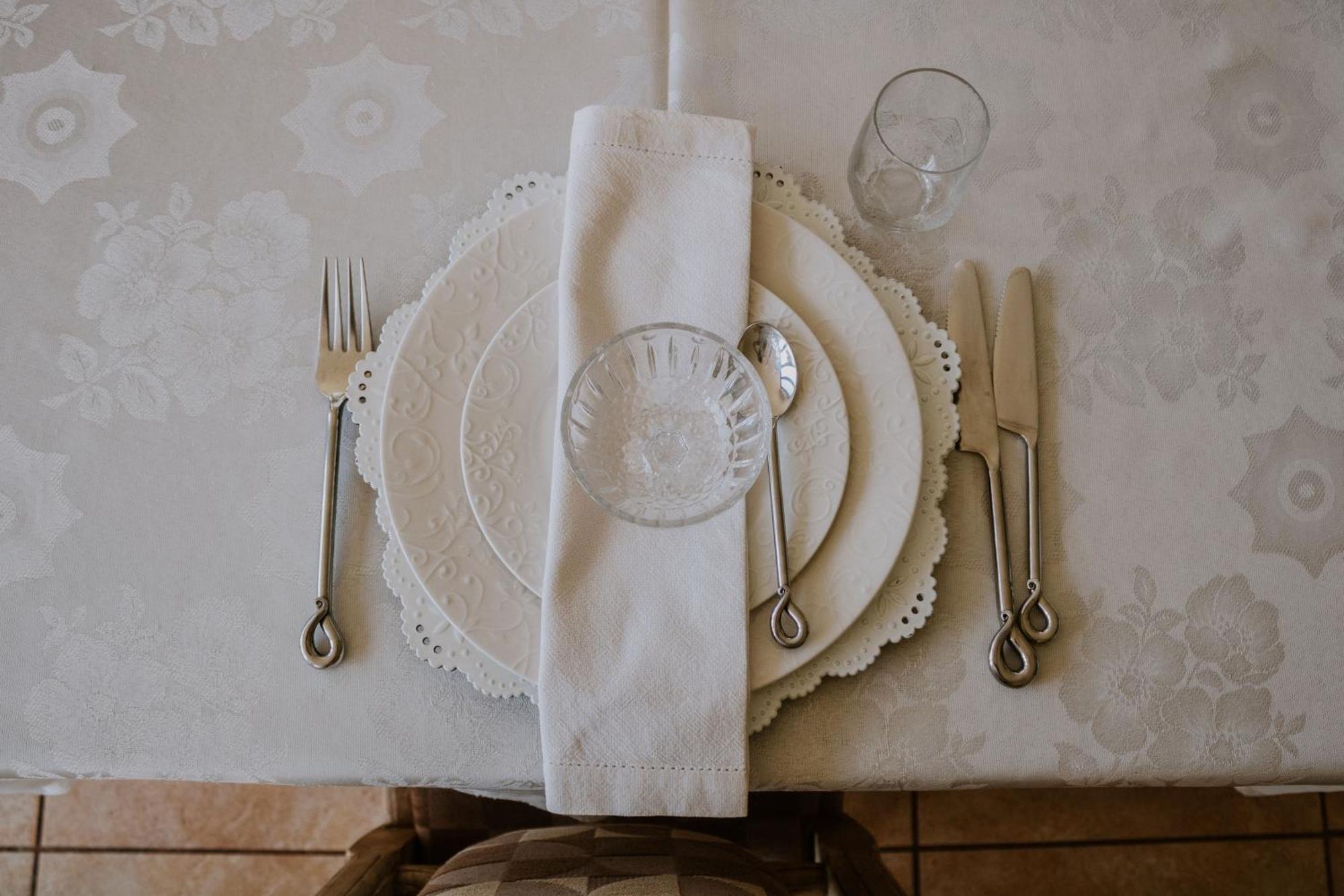 White Linen Guesthouse Tierpoort ภายนอก รูปภาพ