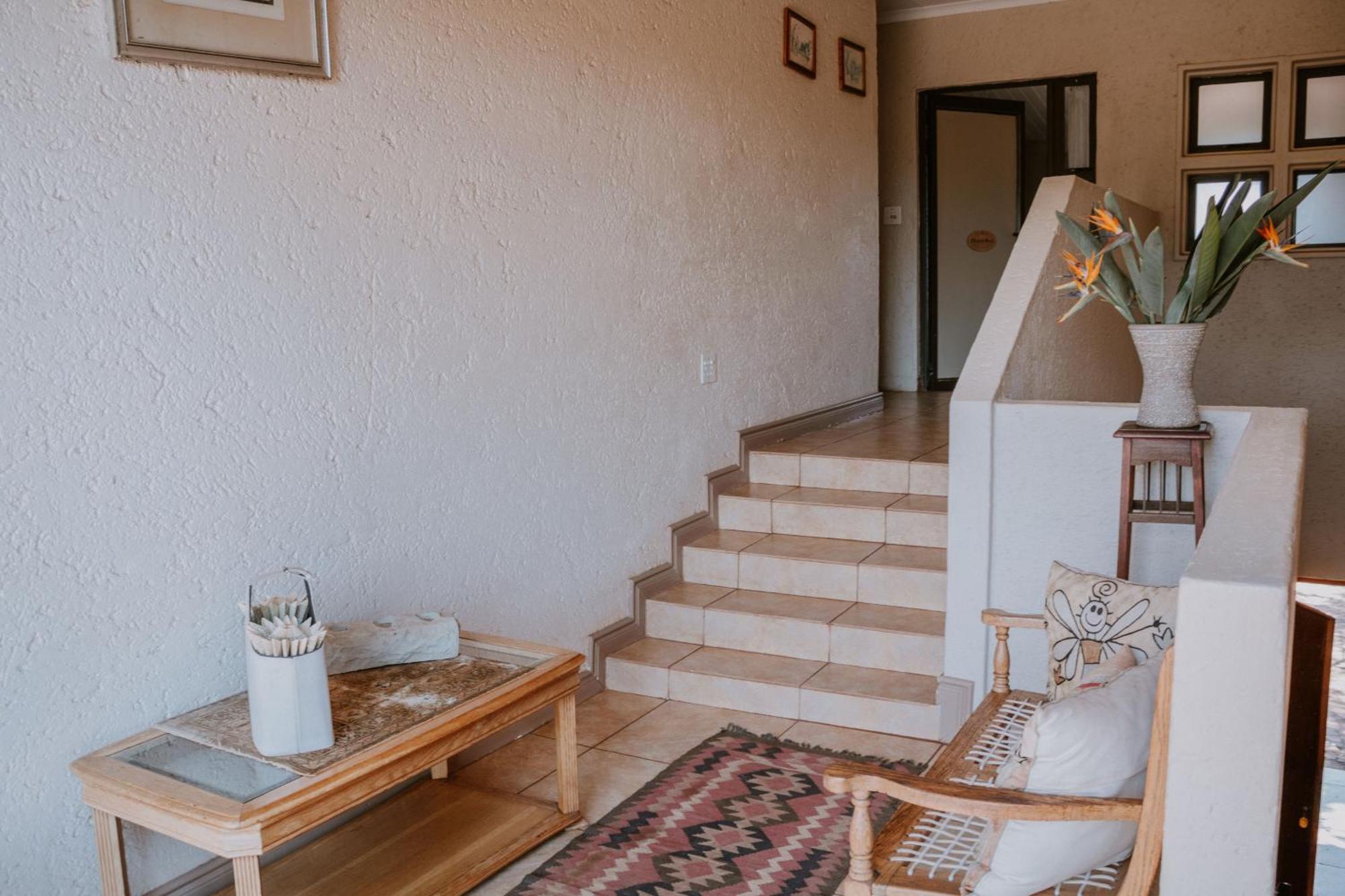 White Linen Guesthouse Tierpoort ภายนอก รูปภาพ